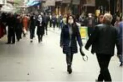Bakan Koca'nın vakaların arttığını söylediği Gaziantep'te tedbirlere uyulmuyor Bakan Koca'nın vakaların arttığını söylediği Gaziantep'te tedbirlere uyulmuyor