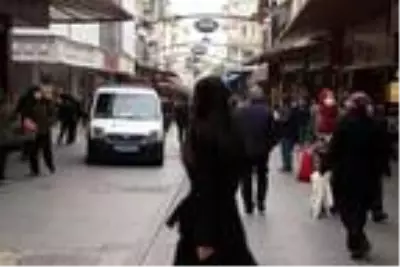 Bakan Koca'nın vakaların arttığını söylediği Gaziantep'te tedbirlere uyulmuyor Bakan Koca'nın vakaların arttığını söylediği Gaziantep'te tedbirlere uyulmuyor