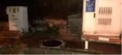 Bakırköy'de işçi gibi giyinip 2 bin 200 metre kabloyu böyle çaldılar Bakırköy'de işçi gibi giyinip 2 bin 200 metre kabloyu böyle çaldılar