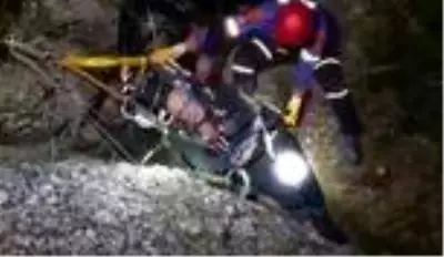 Balık tutarken suya düşen yaşlı adamı AFAD ekibi kurtardı Balık tutarken suya düşen yaşlı adamı AFAD ekibi kurtardı