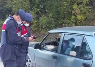 Bartın'da zorunlu izolasyonu ihlal eden 22 kişi yurda gönderildi Bartın'da zorunlu izolasyonu ihlal eden 22 kişi yurda gönderildi