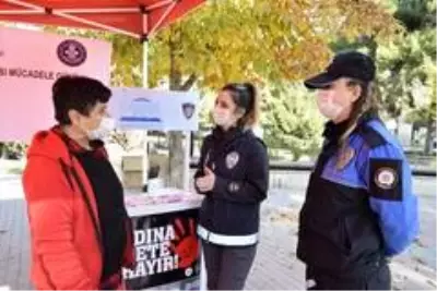 Burdur'da kadınlar KADES hakkında bilgilendirildi Burdur'da kadınlar KADES hakkında bilgilendirildi