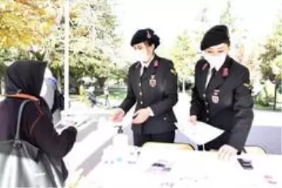 Burdur'da kadınlar KADES hakkında bilgilendirildi Burdur'da kadınlar KADES hakkında bilgilendirildi