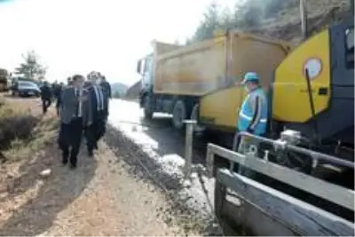 Burdur ve Isparta Valilerinden yol incelemesi Burdur ve Isparta Valilerinden yol incelemesi