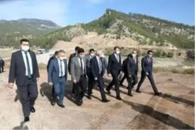 Burdur ve Isparta Valilerinden yol incelemesi Burdur ve Isparta Valilerinden yol incelemesi