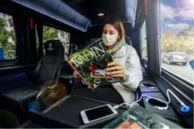 Büyükşehirden kişiye özel hava ulaşımı için VIP araç Büyükşehirden kişiye özel hava ulaşımı için VIP araç