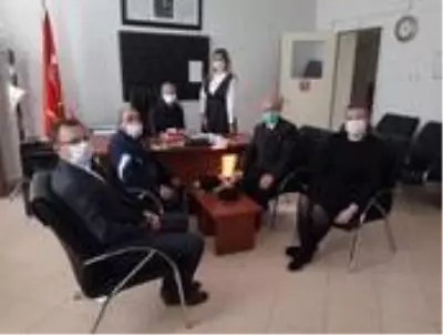 Çifteler'de muhtarların Öğretmenler Günü ziyaretleri Çifteler'de muhtarların Öğretmenler Günü ziyaretleri