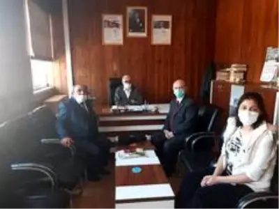 Çifteler'de muhtarların Öğretmenler Günü ziyaretleri Çifteler'de muhtarların Öğretmenler Günü ziyaretleri