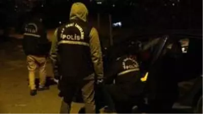 Çorlu'da iki grup arasında silahlı kavga: 2 ölü, 1 ağır yaralı Çorlu'da iki grup arasında silahlı kavga: 2 ölü, 1 ağır yaralı