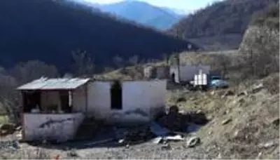 Dağlık Karabağ: Azerbaycan ordusu 27 yıl sonra Kelbecer'e girdi Dağlık Karabağ: Azerbaycan ordusu 27 yıl sonra Kelbecer'e girdi