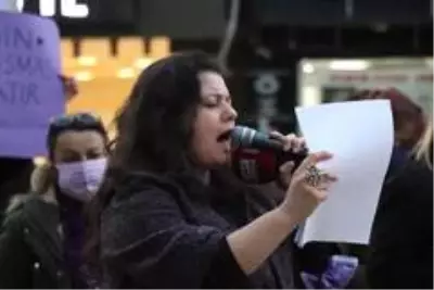 Denizli'de kadınlar, kadına yönelik şiddetle mücadele için bir araya geldiler Denizli'de kadınlar, kadına yönelik şiddetle mücadele için bir araya geldiler