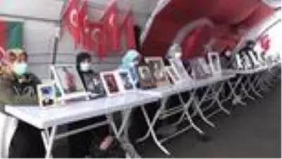 Diyarbakır anneleri evlatlarına kavuşmak için umutlu bekleyişini sürdürüyor Diyarbakır anneleri evlatlarına kavuşmak için umutlu bekleyişini sürdürüyor