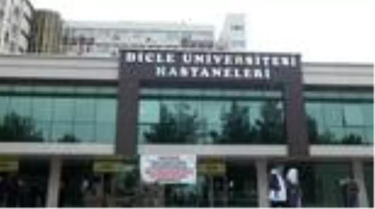 DİYARBAKIR - Çin menşeli Kovid-19 aşısı Diyarbakır'da gönüllülere uygulanıyor