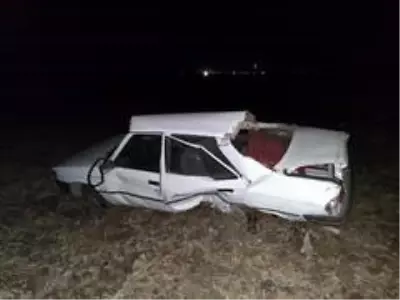 Diyarbakır'da otomobil takla attı: 3 yaralı Diyarbakır'da otomobil takla attı: 3 yaralı