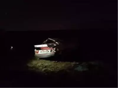 Diyarbakır'da otomobil takla attı: 3 yaralı Diyarbakır'da otomobil takla attı: 3 yaralı