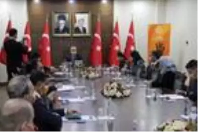 Diyarbakır Valisi Karaloğlu: Şiddete maruz kalma ihtimali olanlar KADES uygulamasını indirmeli Diyarbakır Valisi Karaloğlu: Şiddete maruz kalma ihtimali olanlar KADES uygulamasını indirmeli