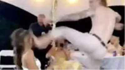 Düğününde eğlencenin dozunu kaçıran damat, gelinin yüzüne tekme attı Düğününde eğlencenin dozunu kaçıran damat, gelinin yüzüne tekme attı