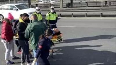 E-5 karayolunda otomobil motosikletliye çarpıp kaçtı E-5 karayolunda otomobil motosikletliye çarpıp kaçtı