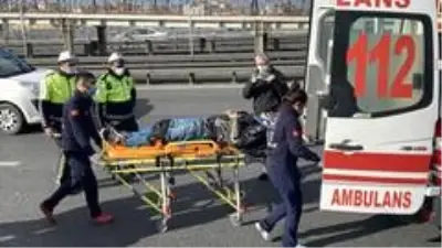 E-5 karayolunda otomobil motosikletliye çarpıp kaçtı E-5 karayolunda otomobil motosikletliye çarpıp kaçtı