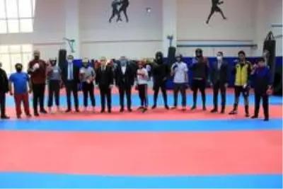 Elazığ protokolü biten ve yapımı süren spor tesislerini inceledi Elazığ protokolü biten ve yapımı süren spor tesislerini inceledi