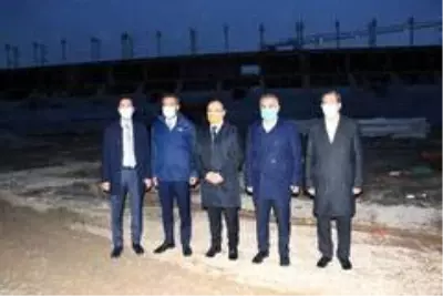 Elazığ protokolü biten ve yapımı süren spor tesislerini inceledi Elazığ protokolü biten ve yapımı süren spor tesislerini inceledi