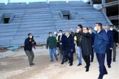 Elazığ protokolü biten ve yapımı süren spor tesislerini inceledi Elazığ protokolü biten ve yapımı süren spor tesislerini inceledi