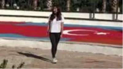 Erdemli'de sokak tiyatrosuyla kadına şiddete dikkat çektiler Erdemli'de sokak tiyatrosuyla kadına şiddete dikkat çektiler