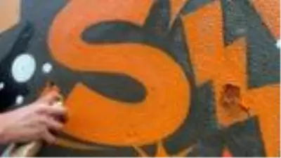 ESKİŞEHİR - Türkiye'nin 81 iline 'tavşan' çizen grafiticinin hedefi dünyayı boyamak ESKİŞEHİR - Türkiye'nin 81 iline 'tavşan' çizen grafiticinin hedefi dünyayı boyamak
