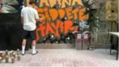 ESKİŞEHİR - Türkiye'nin 81 iline 'tavşan' çizen grafiticinin hedefi dünyayı boyamak ESKİŞEHİR - Türkiye'nin 81 iline 'tavşan' çizen grafiticinin hedefi dünyayı boyamak