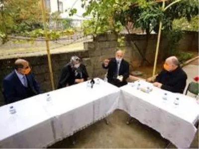 Evlilik cüzdanında sakladığı mısır püskülünü 46 yıl sonra çıkardı Evlilik cüzdanında sakladığı mısır püskülünü 46 yıl sonra çıkardı