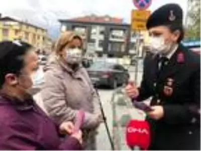 Son dakika haber | KADIKÖY'DE POLİS KADES'İ TANITTI, KADINLARA KARANFİL DAĞITILDI Son dakika haber | KADIKÖY'DE POLİS KADES'İ TANITTI, KADINLARA KARANFİL DAĞITILDI