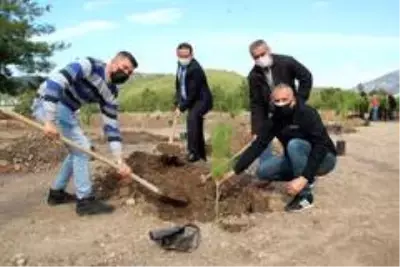 Fethiyeli Ülkücüler, Alparslan Türkeş anısına fidan dikti Fethiyeli Ülkücüler, Alparslan Türkeş anısına fidan dikti