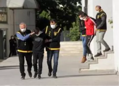 Gasp dehşeti yaşayan yaşlı kadın o anları anlattı Gasp dehşeti yaşayan yaşlı kadın o anları anlattı