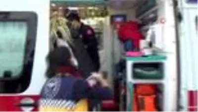 Son dakika: Genç kadın kocasının makaslı saldırısı sonrası kanlar içinde kaldı- Hastanelik olan kadın polis tarafından korumaya alındı Son dakika: Genç kadın kocasının makaslı saldırısı sonrası kanlar içinde kaldı- Hastanelik olan kadın polis tarafından korumaya alındı