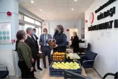 Gölbaşı Belediye Başkanı'ndan Filyasyon ekine sürpriz Gölbaşı Belediye Başkanı'ndan Filyasyon ekine sürpriz
