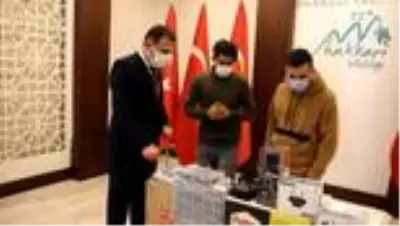 Hakkari Valiliğinden Teknofest'e katılan Savaş Tatlı'ya malzeme desteği Hakkari Valiliğinden Teknofest'e katılan Savaş Tatlı'ya malzeme desteği