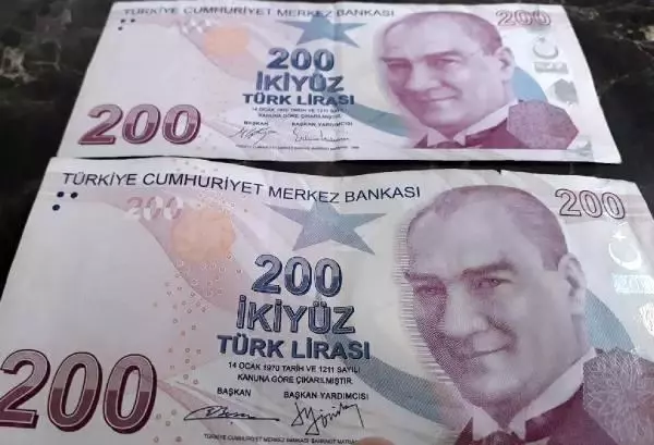 Koleksiyoncuların peşine düştüğü hatalı basım 200 TL'yi satışa çıkardı Koleksiyoncuların peşine düştüğü hatalı basım 200 TL'yi satışa çıkardı