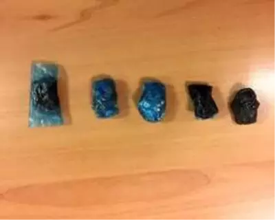 Ceviz içine gizlediği uyuşturucu ile havalimanında yakalandı Ceviz içine gizlediği uyuşturucu ile havalimanında yakalandı