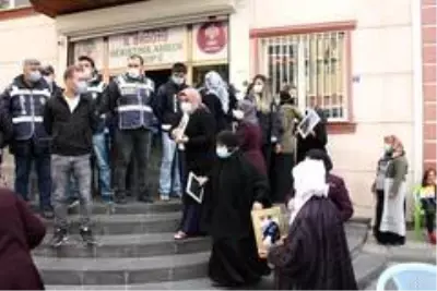 Son dakika: HDP önünde 'Kadına Yönelik Şiddete Karşı Uluslararası Mücadele Günü' gerginliği Son dakika: HDP önünde 'Kadına Yönelik Şiddete Karşı Uluslararası Mücadele Günü' gerginliği