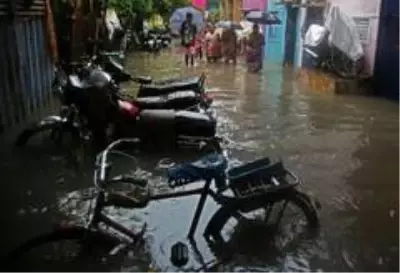 Hindistan'da Nivar Fırtınası alarmı Hindistan'da Nivar Fırtınası alarmı