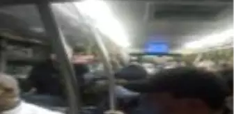 İstanbul: Son Dakika | İETT otobüsünde sırt sırta yolculuk... Görüntü çeken yolcuya tepki İstanbul: Son Dakika | İETT otobüsünde sırt sırta yolculuk... Görüntü çeken yolcuya tepki