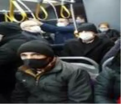 Son Dakika | İETT otobüsünde sırt sırta yolculuk... Görüntü çeken yolcuya tepki Son Dakika | İETT otobüsünde sırt sırta yolculuk... Görüntü çeken yolcuya tepki