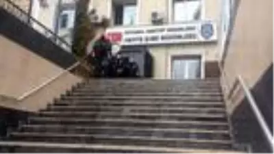 İranlı iş adamlarını dolandıran sahte avukat böyle yakalandı İranlı iş adamlarını dolandıran sahte avukat böyle yakalandı