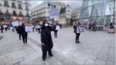 İspanya'da, 'Kadına Yönelik Şiddetle Mücadele Günü' eylemi İspanya'da, 'Kadına Yönelik Şiddetle Mücadele Günü' eylemi