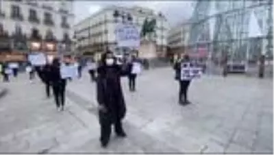 İspanya'da, 'Kadına Yönelik Şiddetle Mücadele Günü' eylemi İspanya'da, 'Kadına Yönelik Şiddetle Mücadele Günü' eylemi