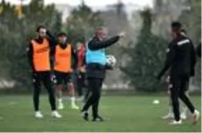 İttifak Holding Konyaspor'da hazırlıklar sürüyor İttifak Holding Konyaspor'da hazırlıklar sürüyor