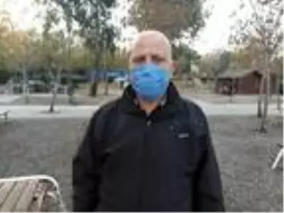 İzmir'de, yasakların ardından AVM'ler boşaldı İzmir'de, yasakların ardından AVM'ler boşaldı