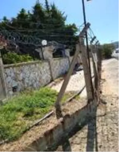 Yüksek duvarlar, demir teller, köpekler! Lüks siteyi kumar merkezine çevirmişler Yüksek duvarlar, demir teller, köpekler! Lüks siteyi kumar merkezine çevirmişler