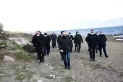 İznik Gölü'ndeki su çekilmesi ve kirlilik inceleniyor İznik Gölü'ndeki su çekilmesi ve kirlilik inceleniyor