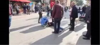 Traktör ve motosiklet kafa kafaya çarpıştı Traktör ve motosiklet kafa kafaya çarpıştı